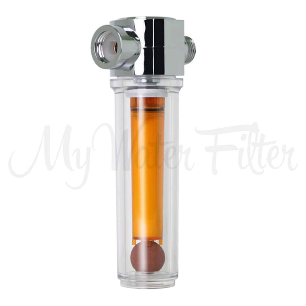 The Vitamin Shower Vitamin C Shower Filter combines modern elegance and durability with its chrome head piece, featuring metal fittings and an internal filter element for enhanced filtration. Enjoy fresh water for extended use with its longer-lasting cartridge.