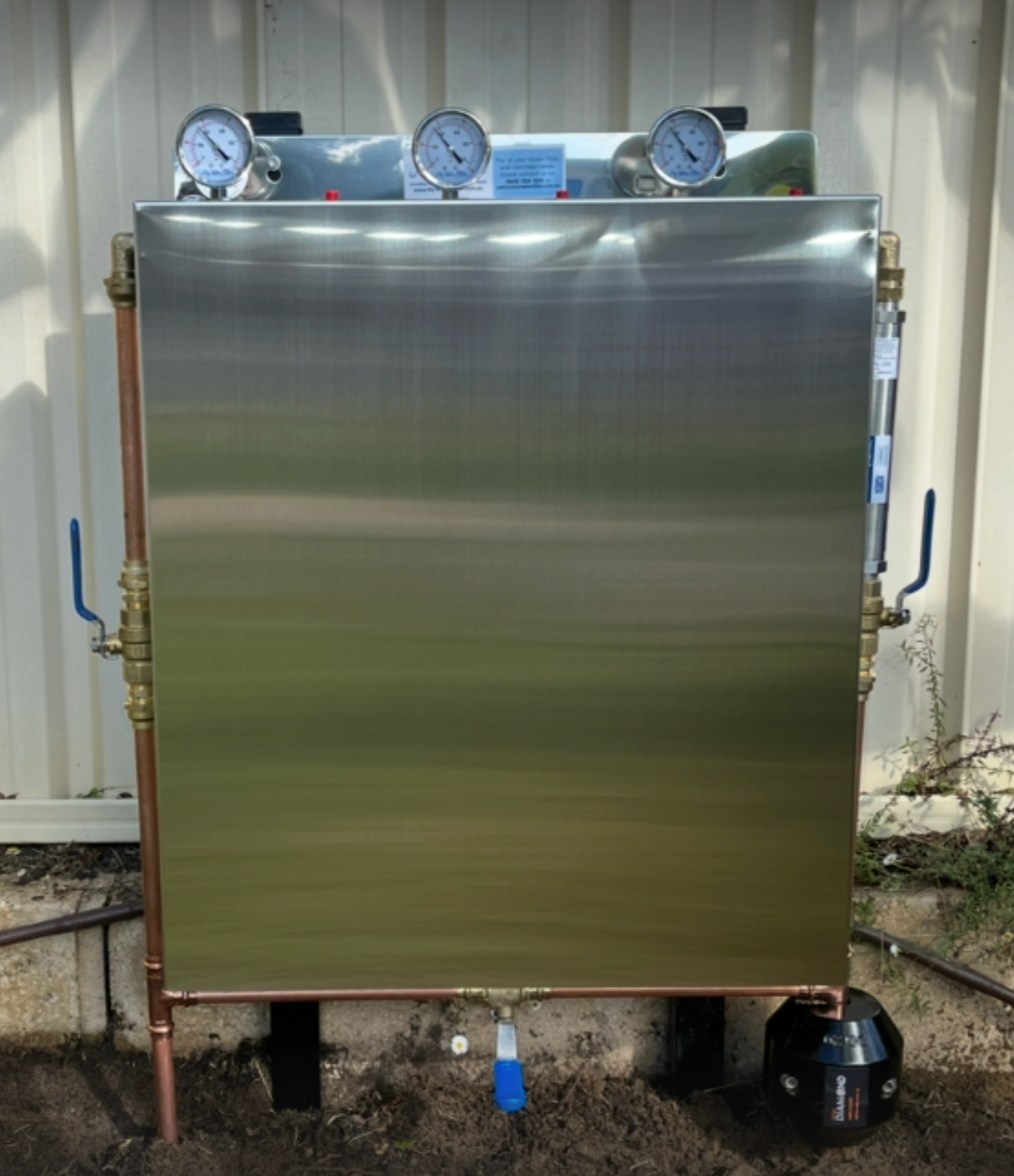 ULTRAPURE hard water system with its cover fitted