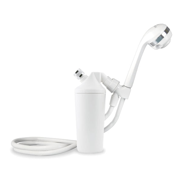 Experience chlorine-free water with the Aquasana Premium Shower Filter with Shower Wand. This white handheld showerhead, featuring an attached filter and flexible hose, provides a refreshing showering experience. Enjoy healthier hair as impurities are filtered away, enhancing your daily routine.